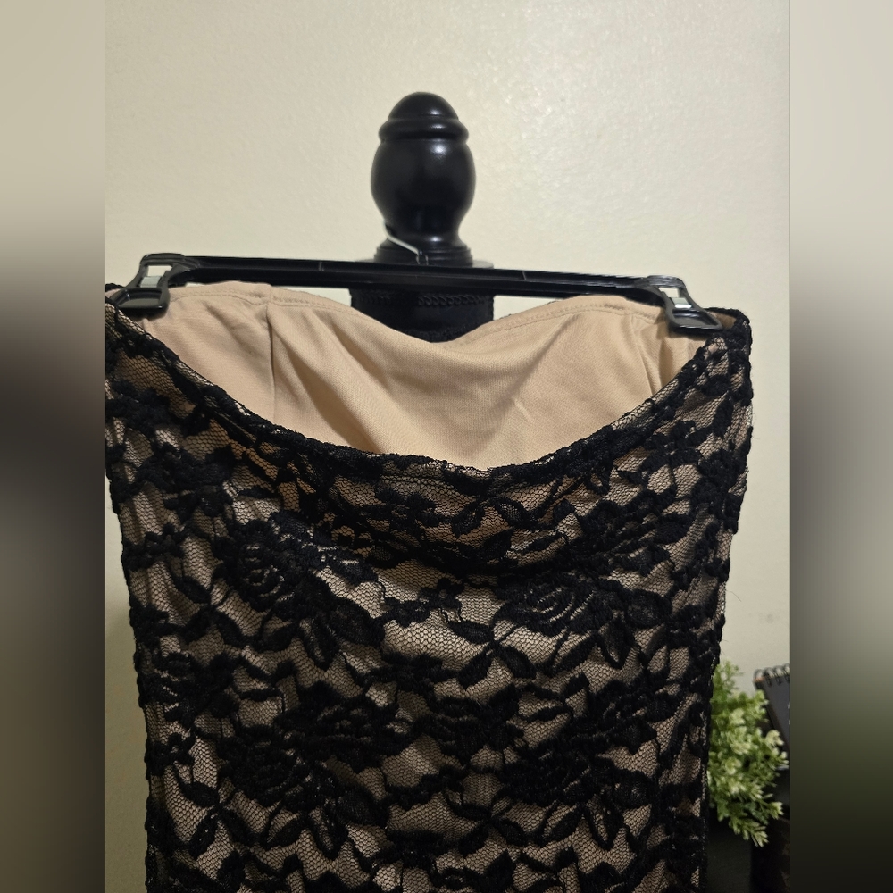 Dress - Picture 4 of 8